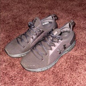 Under Armour Men's Gray Athletic Shoes